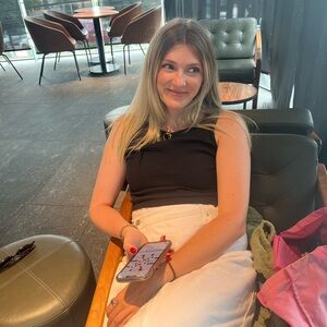 Meet your Posher, Amelia